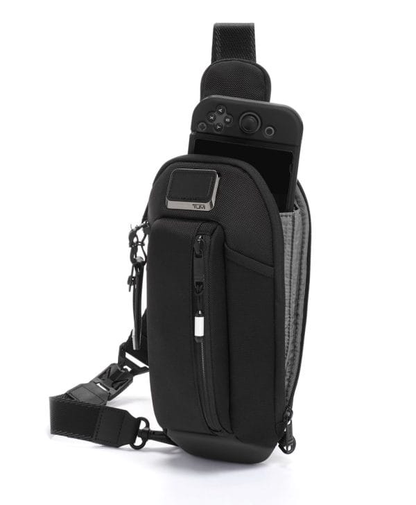 tumi carry on bags