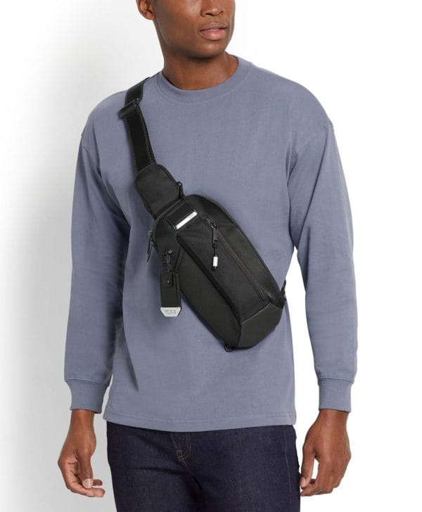 tumi carry on bags