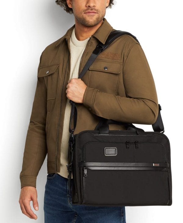 tumi alpha 3 carry on